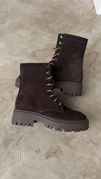 Boots model &ldquo; Ange &rdquo;, suede, chocolate color, leather lining, size 36, 39, Suede, Black, Wool insulation, Ange