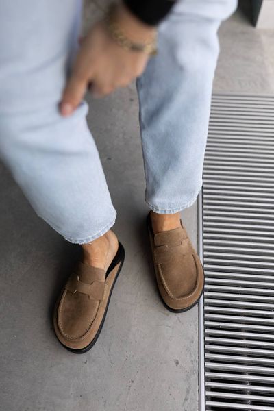 Tyra sneakers, castor color, genuine suede, unlined