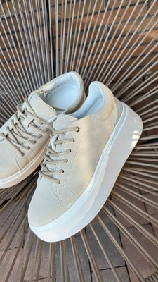 Lusi yogurt suede sneakers with leather lining, size 37